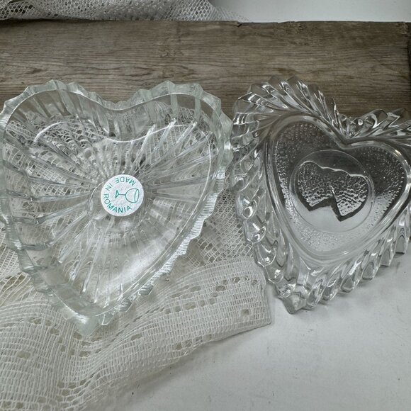 Clear Glass Heart Trinket Box Made in Romania Twin Hearts - Picture 3 of 6